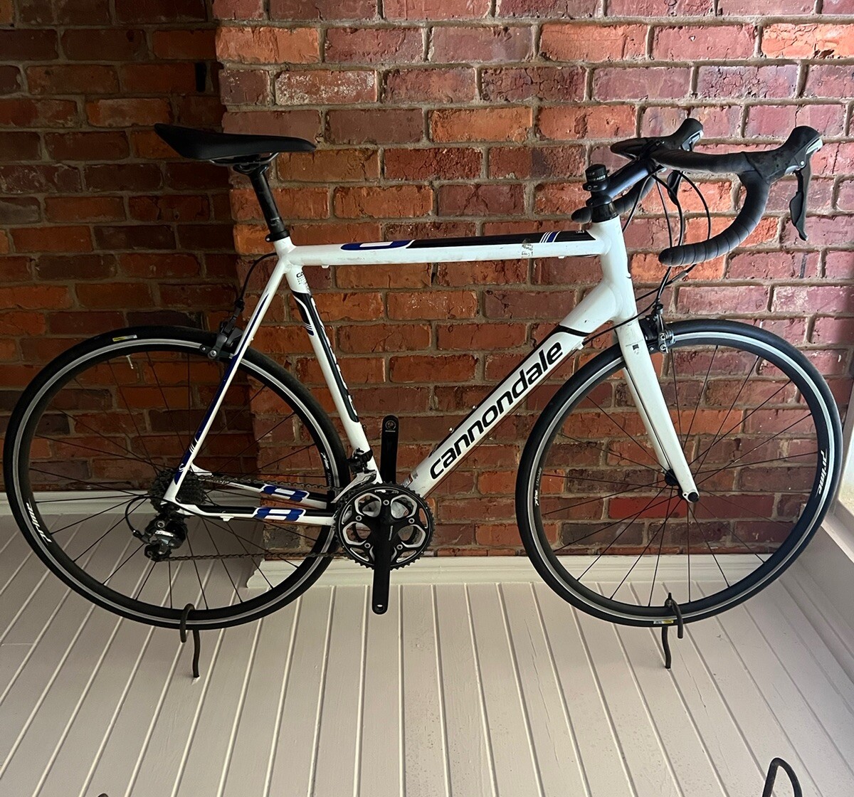 Cannondale CAAD 8 Road Bike. Size 56cm. New Evo Handlebars and