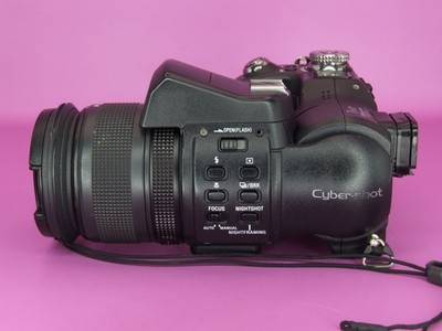 Sony Cyber-Shot DSC-F828 8.0MP 7X Zoom Super HAD CCD Digital