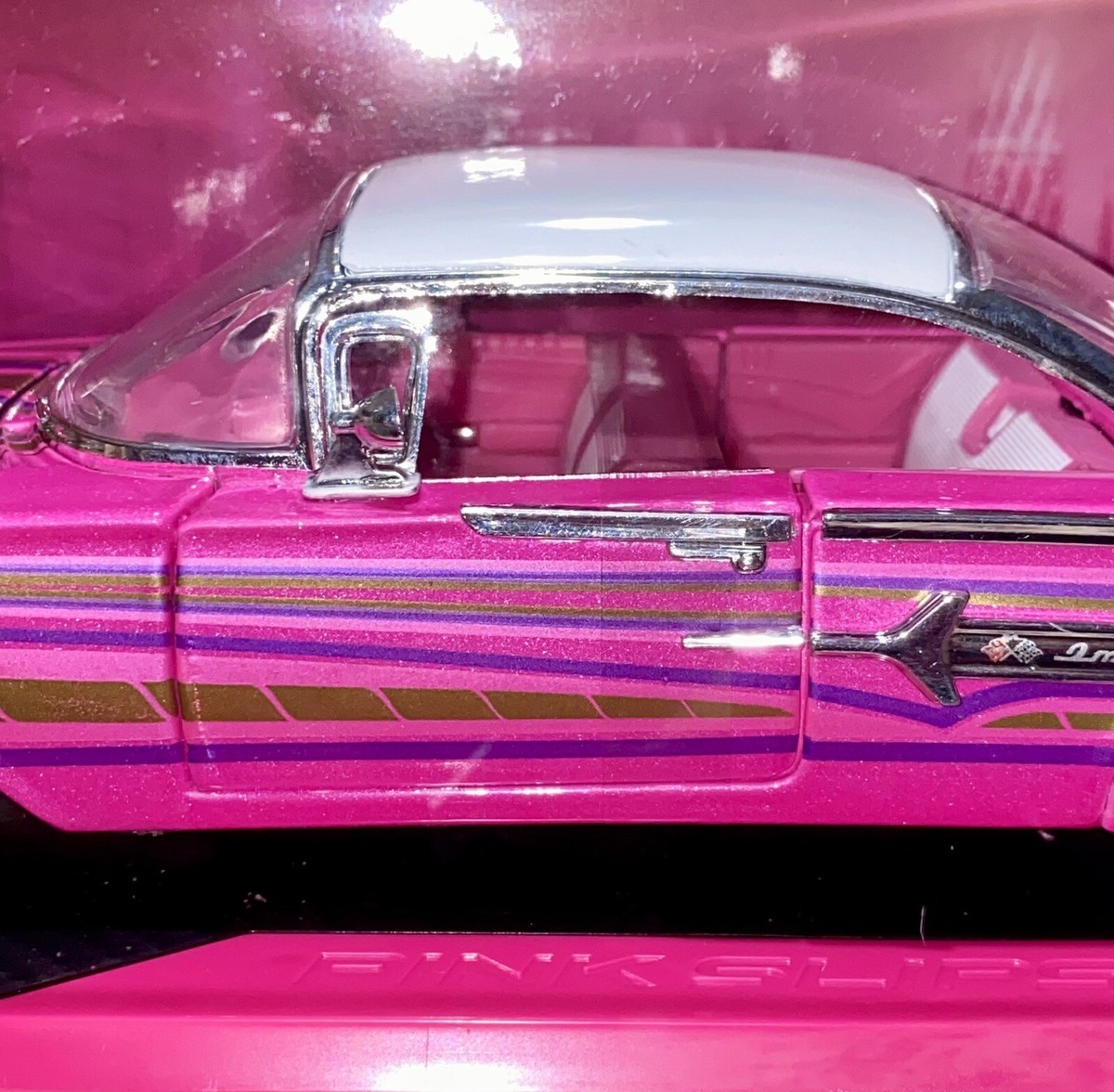 Jada 1/24 Pink Slips 1960 Chevrolet Impala Lowrider Metallic Pink
