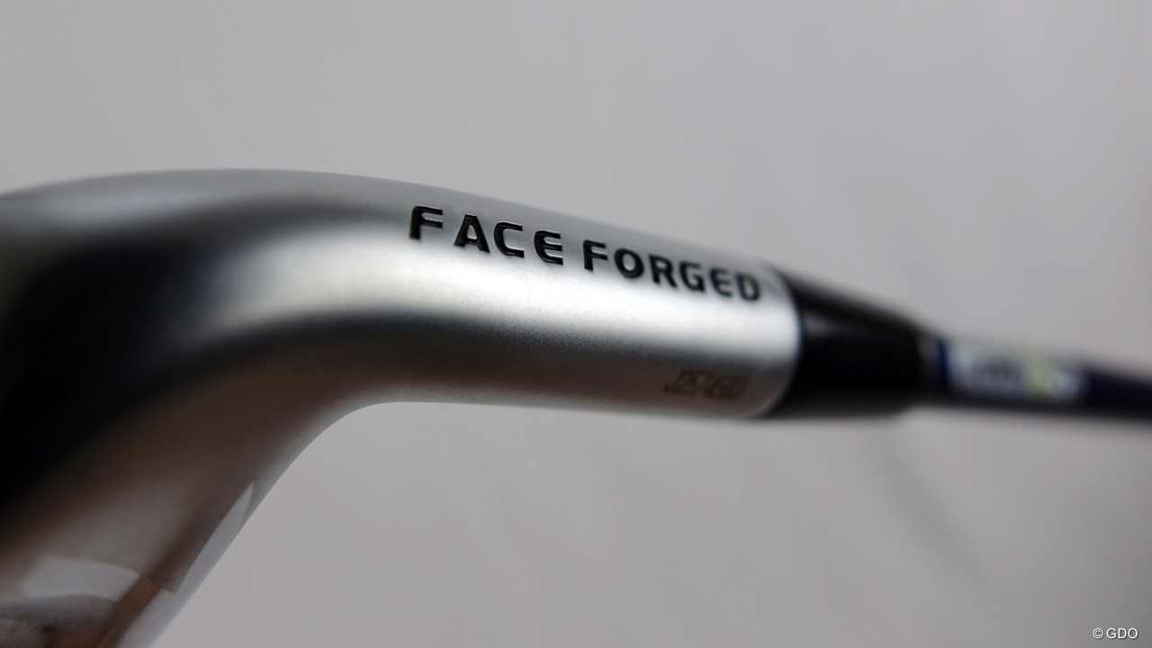 スリクソン ZX4 アイアンを西川みさとが試打「飛び姿が満点」｜GDO