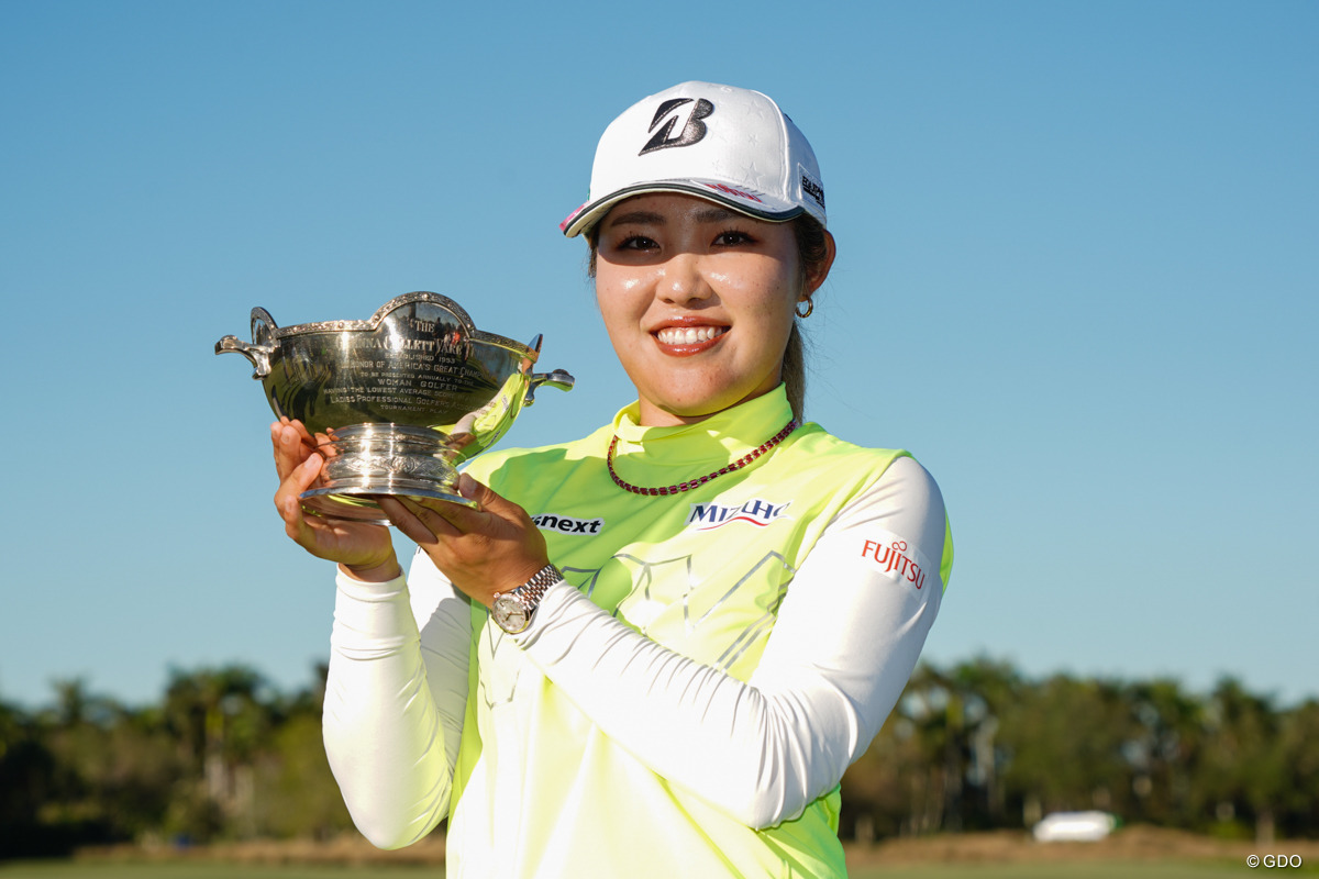 逆転で手にしたベアトロフィ 古江彩佳「年間で頑張った」平均