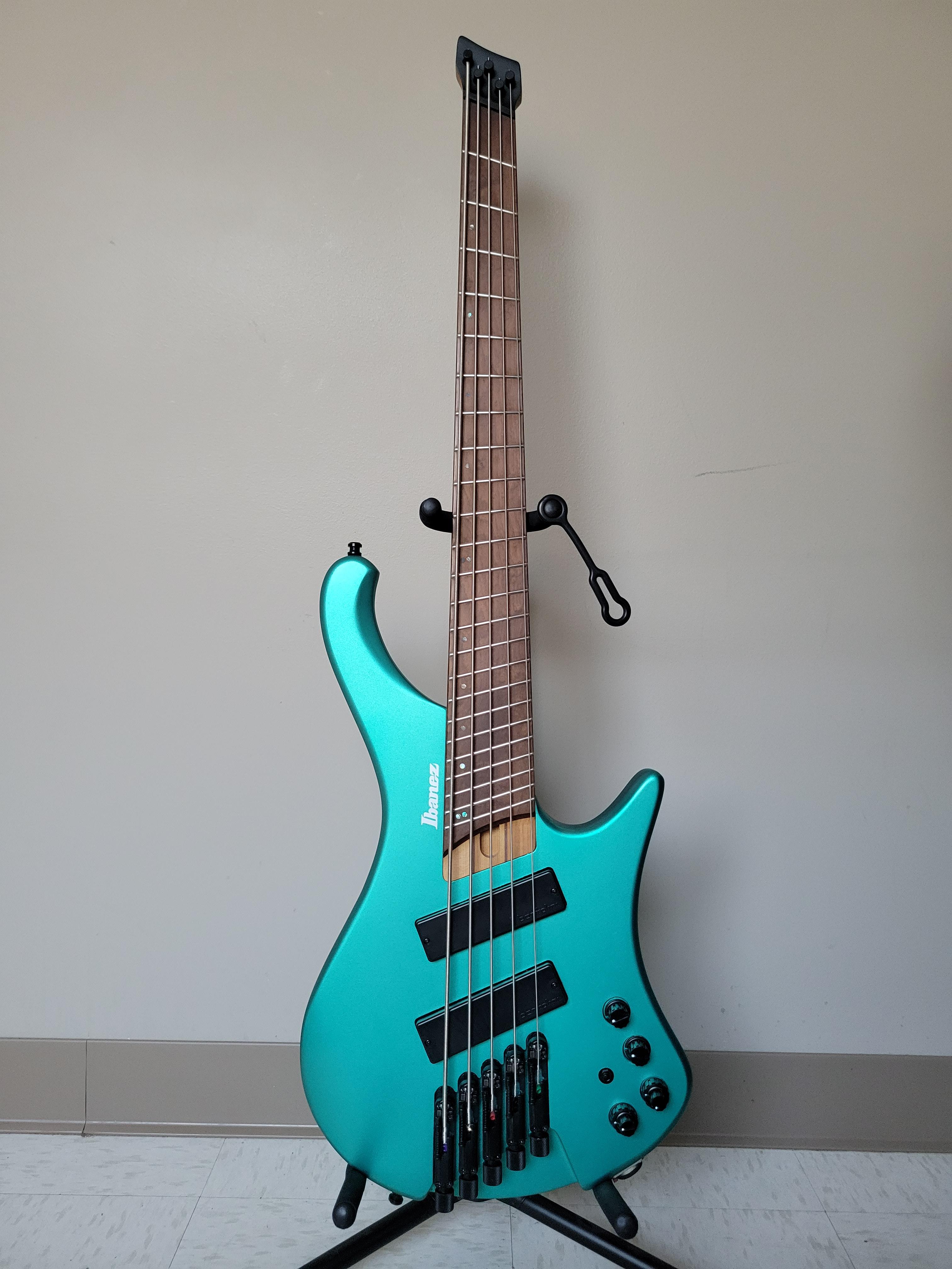 別に大したことないけど：Ibanez EHB1005SMS。初めてのヘッドレス