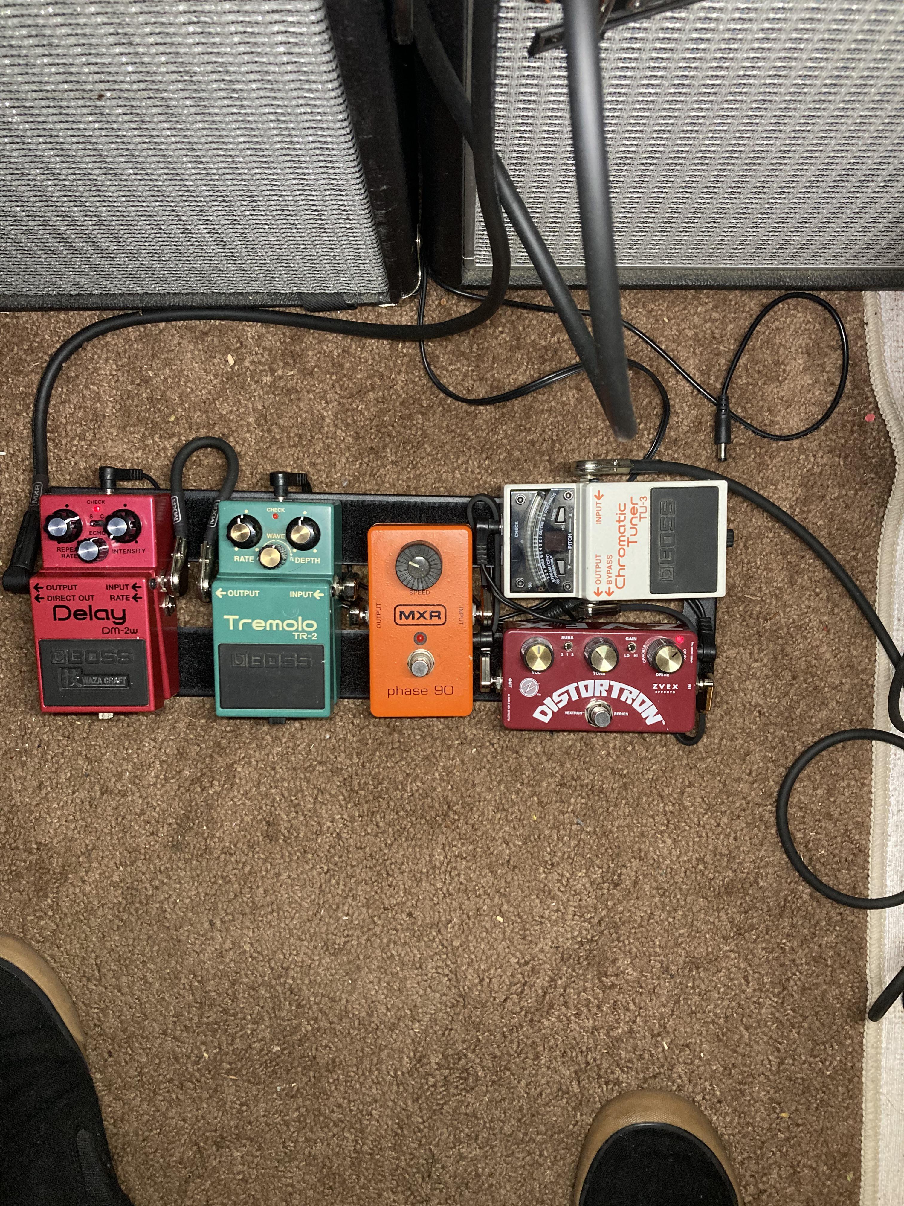 ZVEX DISTORTRON が届いたんだけど、もう絶対オフにしない。 : r