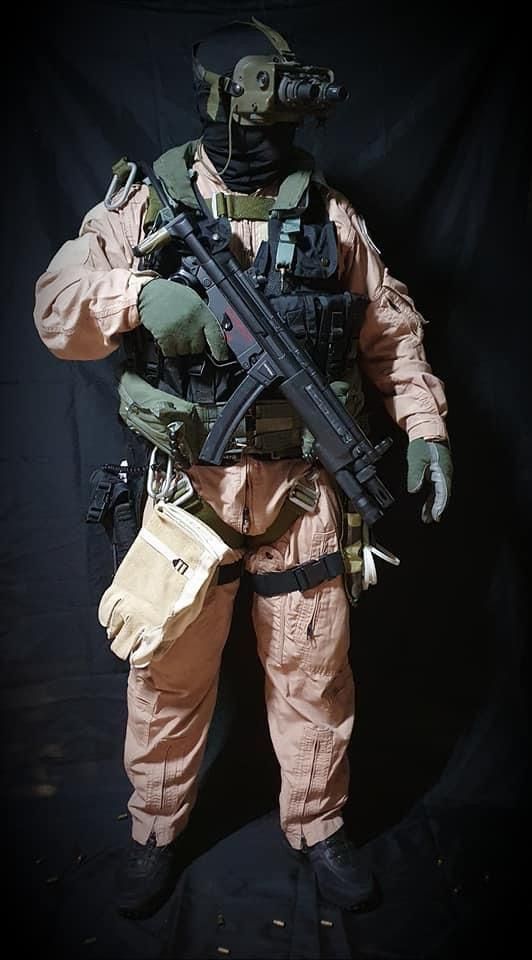 ネイビーシールズ、VBSS（臨検、乗船、捜索、押収）、1990年代。[532