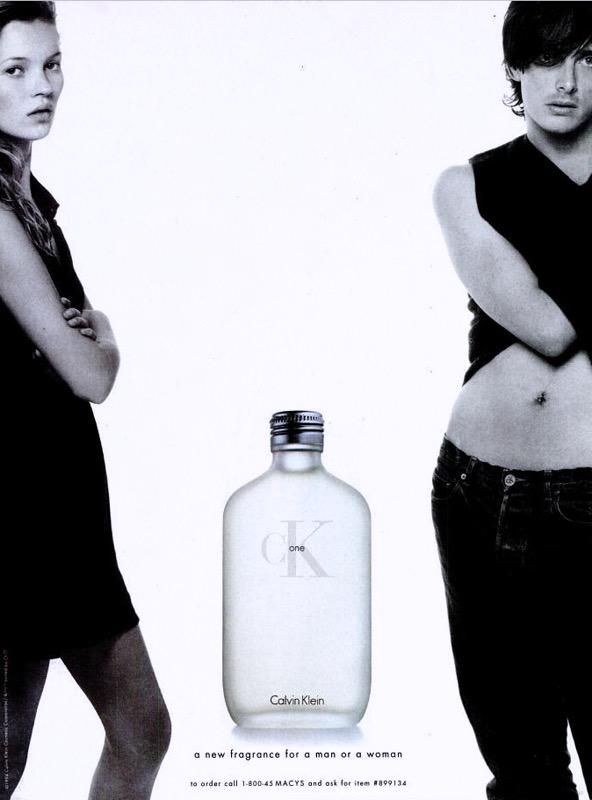 カルバン・クライン CK One 香水広告、ケイト・モス出演、1996年 : r