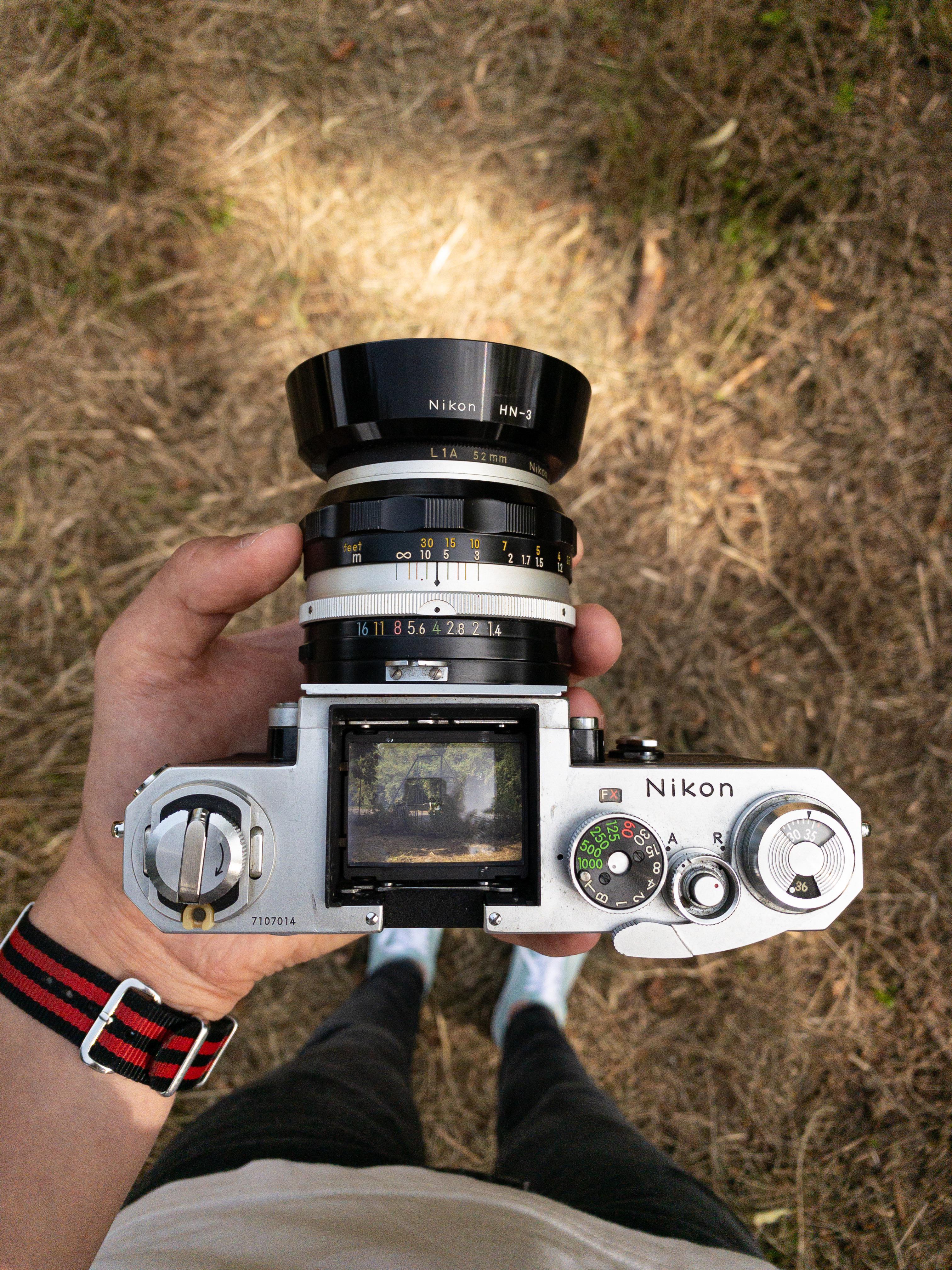 Nikon F、1970年 w/ Nikon 50mm ƒ/1.4 Non-AI : r/Nikon