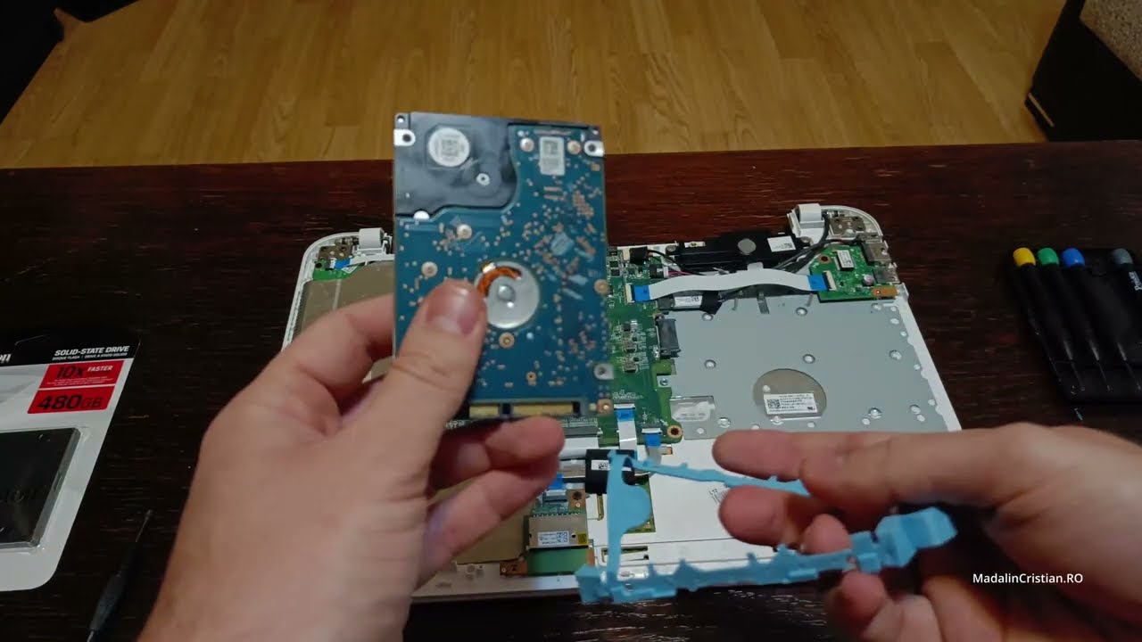 How to replace HDD with SSD on Toshiba Satellite L50-B-1VX? - YouTube