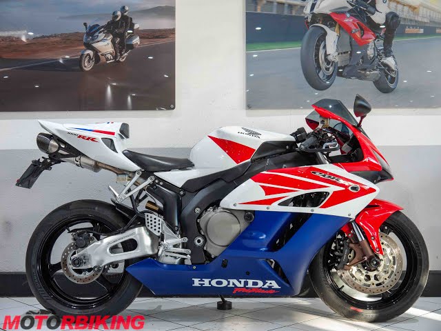 2004 Honda CBR1000RR-4 FIREBLADE - Utterly stunning example of