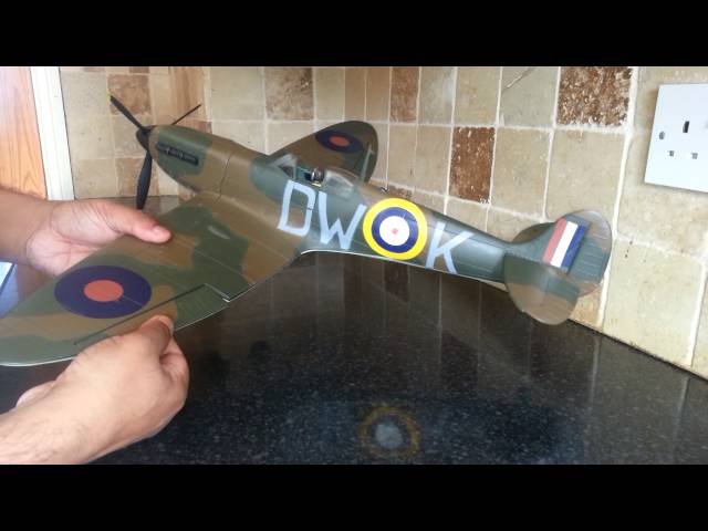 1/18 21st Century Toys 'Supermarine mk1 Spitfire' - YouTube