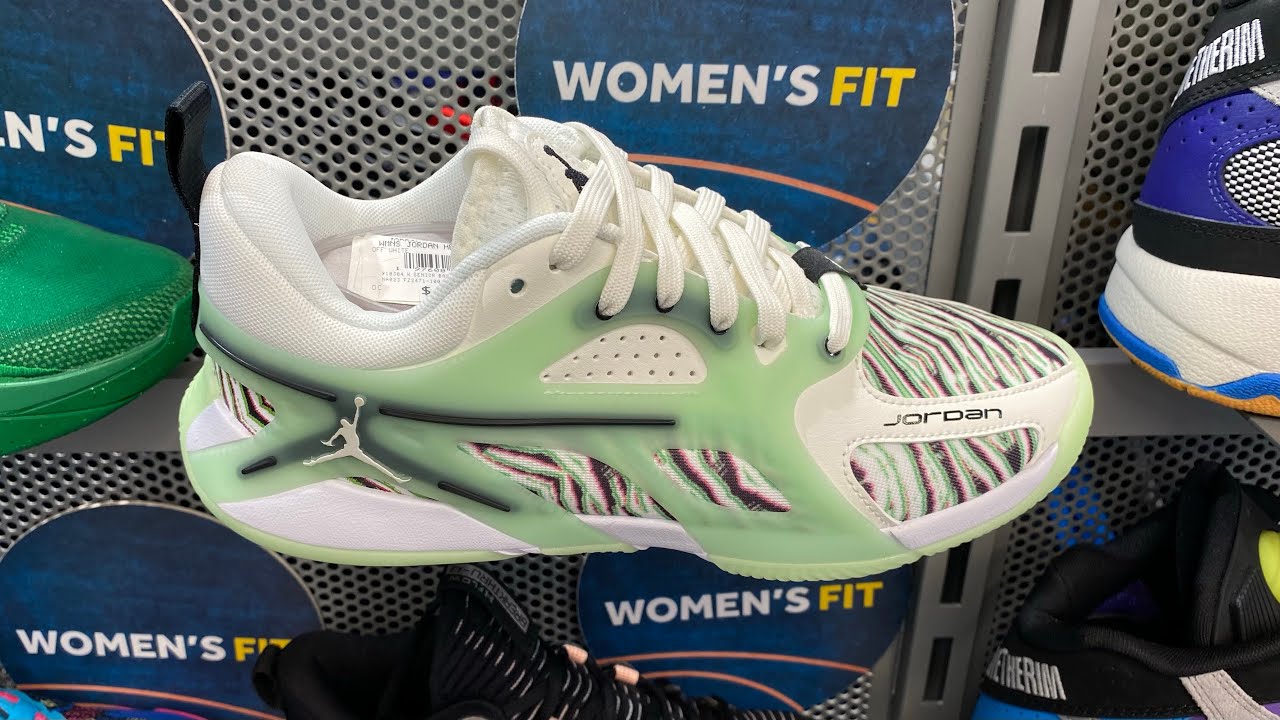 Jordan Heir “Showstopper” (Sail/ Black/ Vapor Green) - Style Code