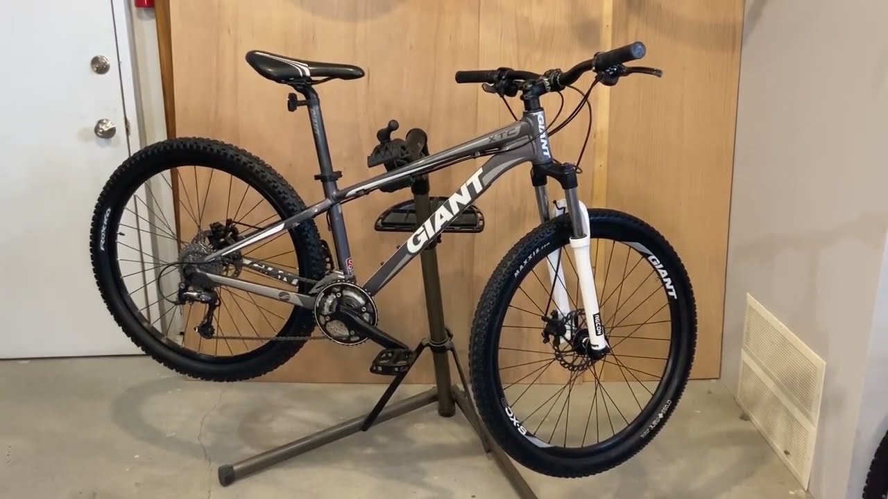 Giant XTC 2009 - YouTube