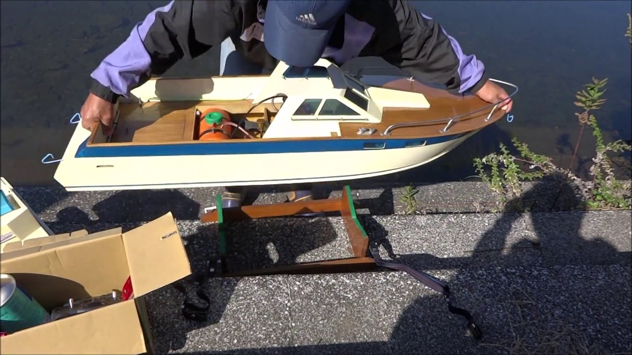 地球堂カスター ガソリンエンジン大型ラジコンボートの試運転 - YouTube