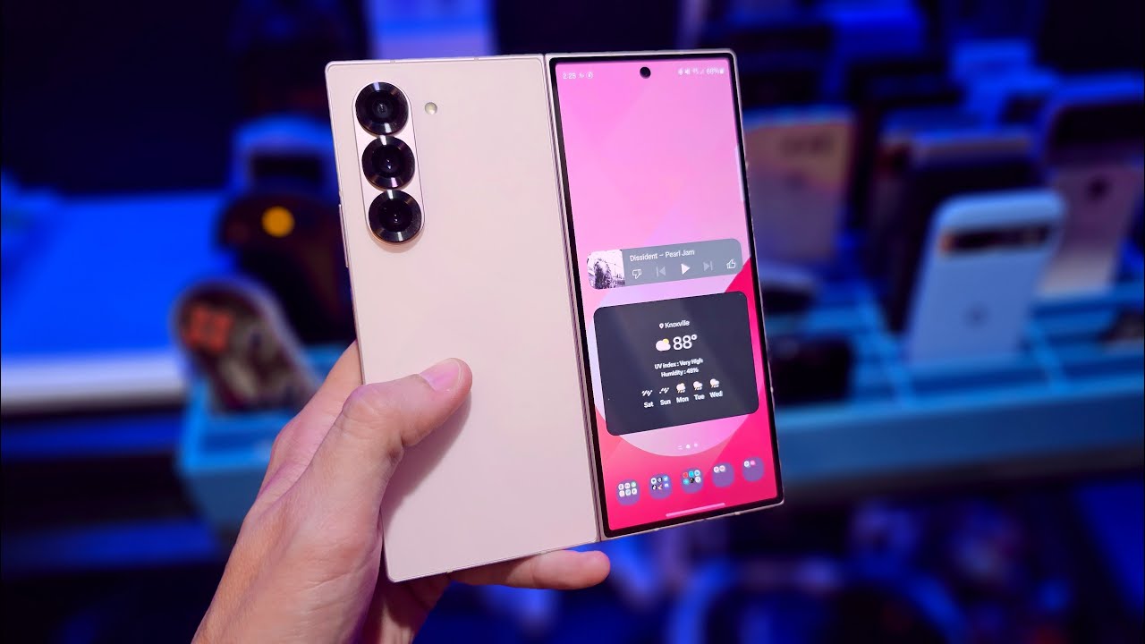 Galaxy Z Fold 6 Unboxing and First Impressions | It's The Pink One