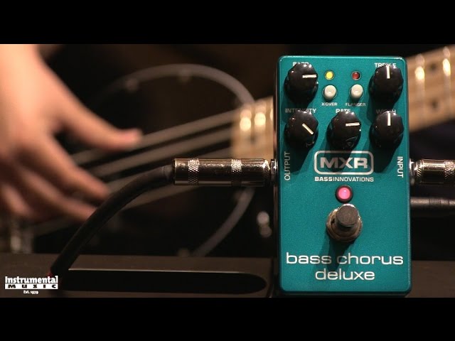 MXR Bass Chorus Deluxe Demo - YouTube