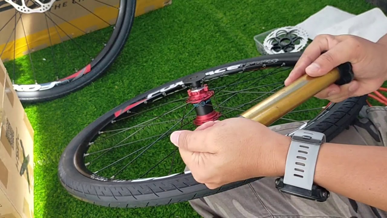 Building a 26-inch mountain bike wheel - Part 5 of the Dirt Jump