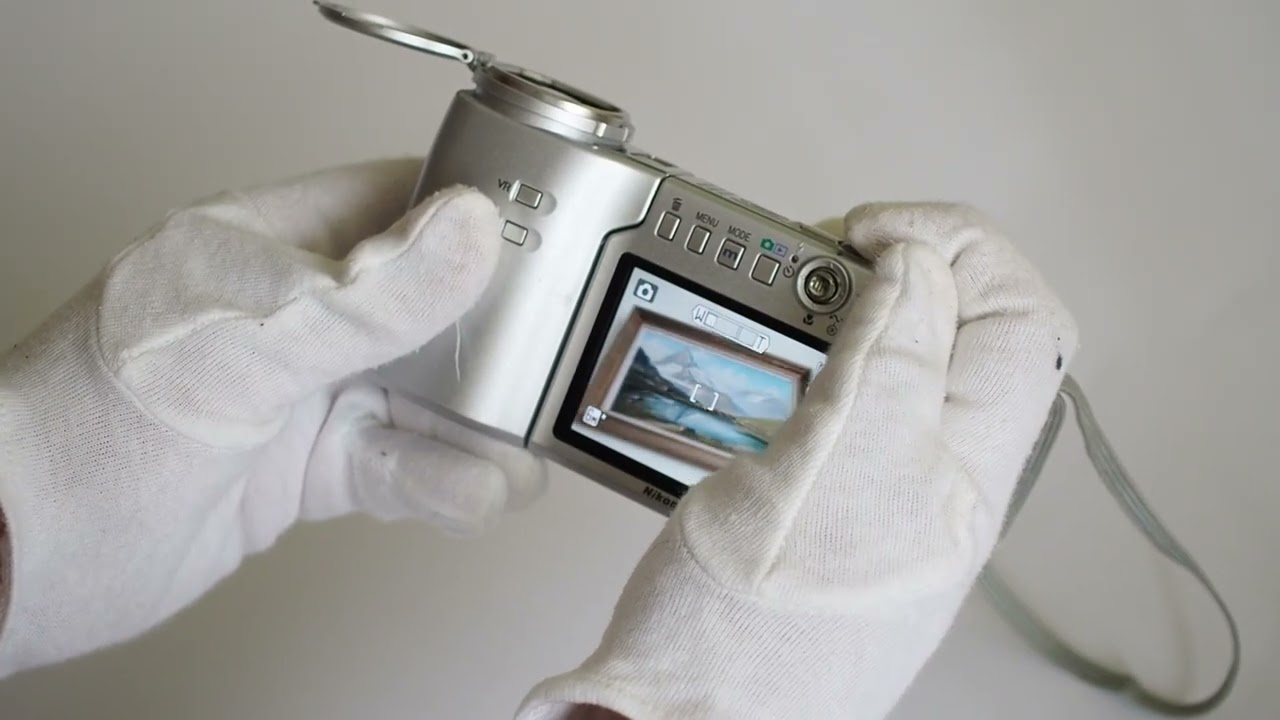 The Nikon COOLPIX S10 