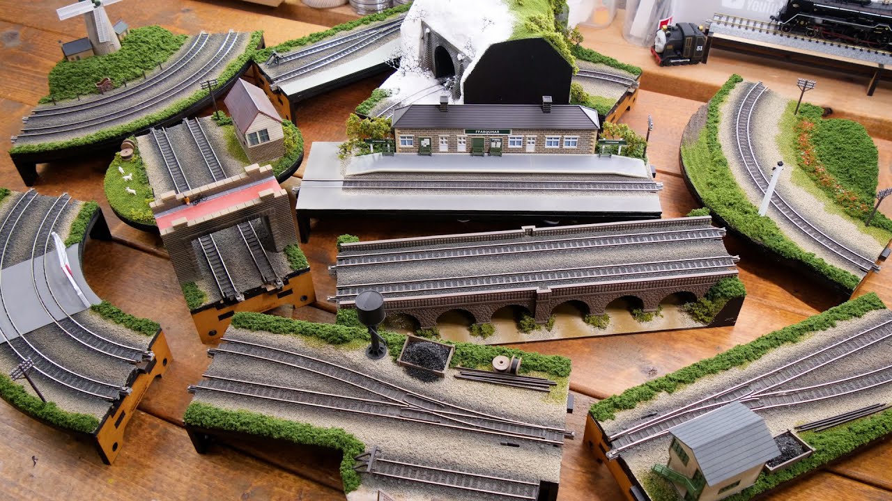 三線式レンガ機関庫のあるジオラマを作る / Nゲージ 鉄道模型 - YouTube