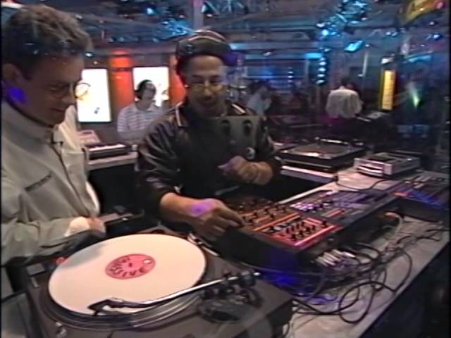 Roland DJ-1000 Promo (1999) - YouTube