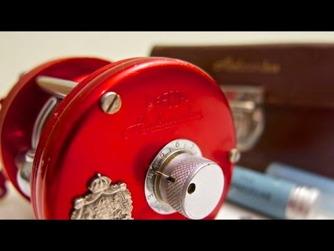 Abu Ambassadeur Record 5000 Topwater Bass Fishing - YouTube