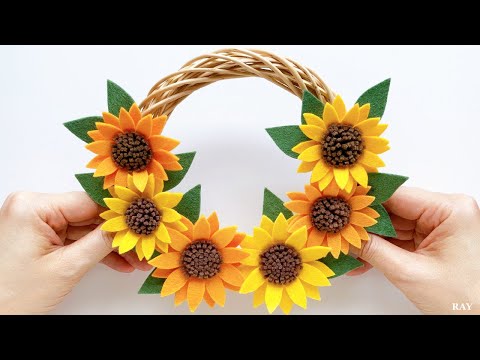 DIY Sunflower Wreath for Summer - Felt Flowers Wall Hanging - YouTube