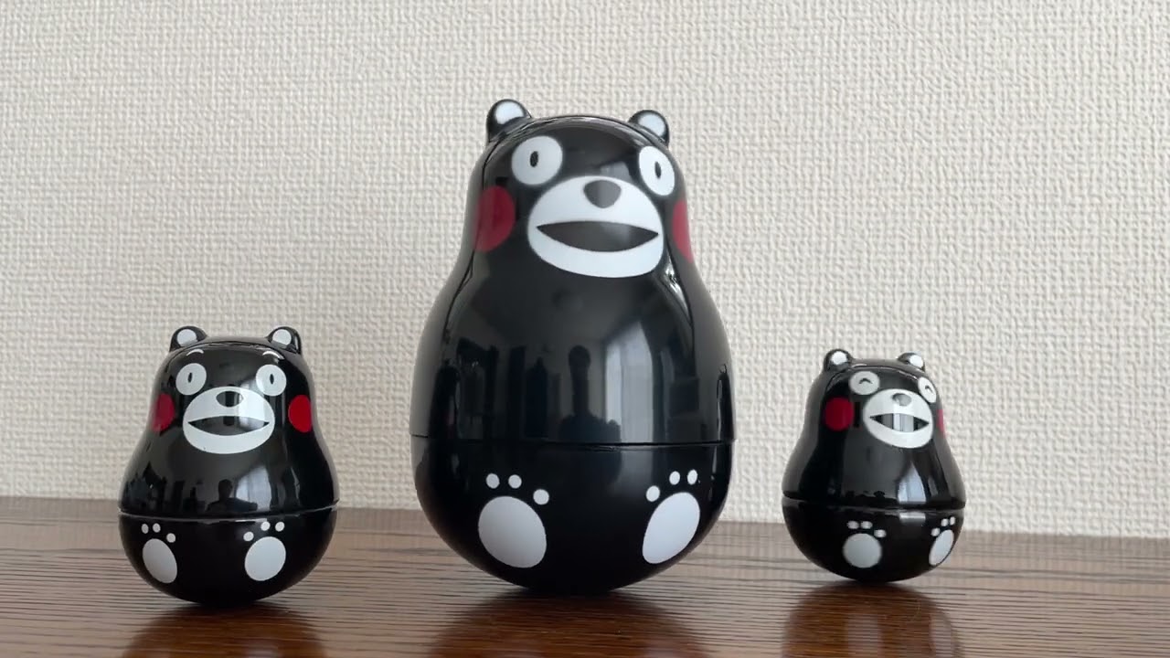 クリスマスに「くまモン起き上がり小法師」を子供たちにプレゼント