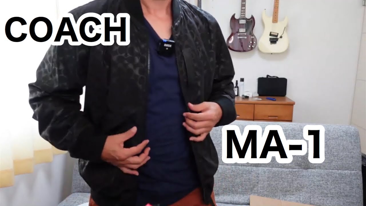 コーチアウトレットのMA-1ジャケット COACH コーチシグネチャーMA-1