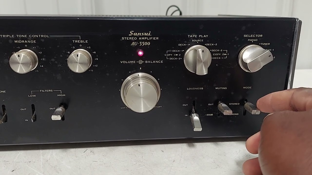 Sansui Stereo Amplifier AU-5500 - YouTube