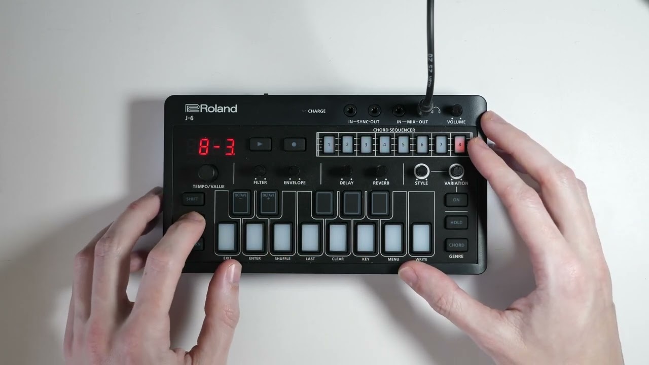 5 EPIC features of the Roland Aira J-6 - YouTube