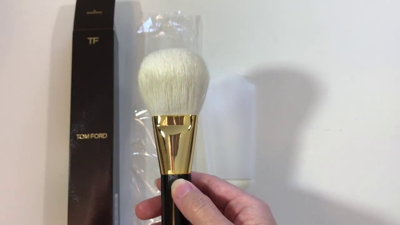 Tom Ford Bronzer Brush First Impression - YouTube