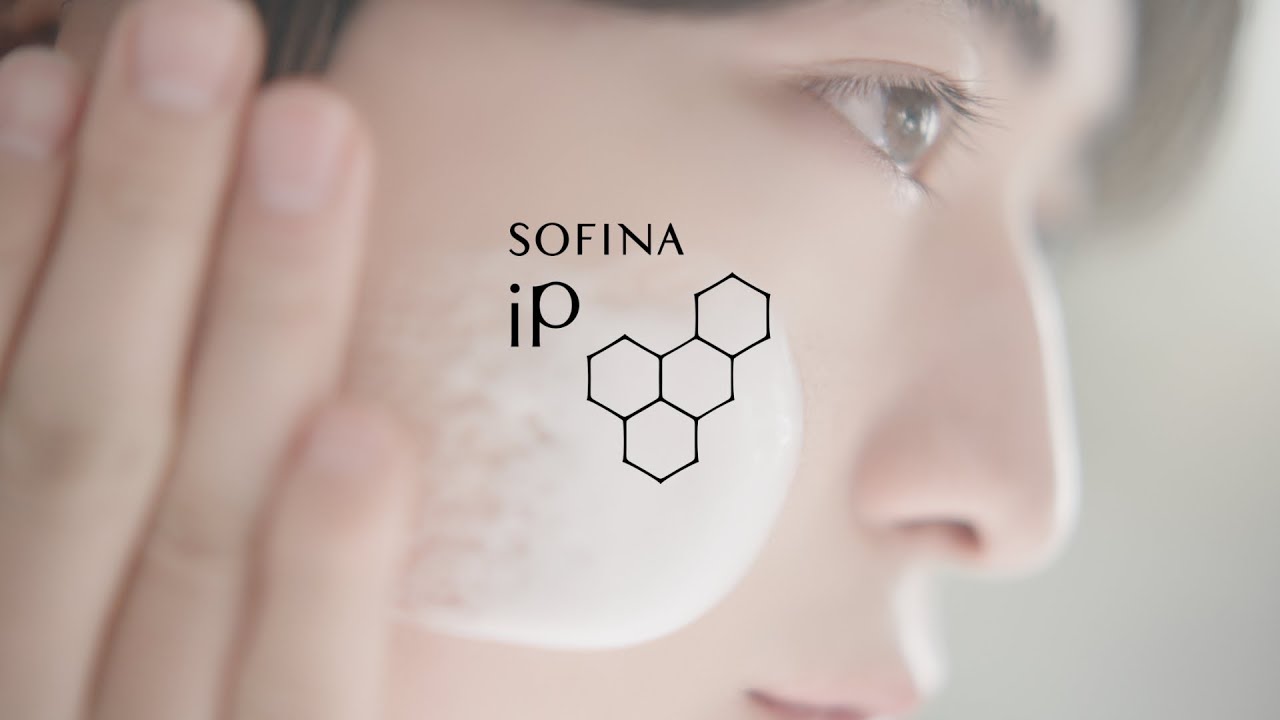 高橋文哉さんが魅せる、水光肌。SOFINA iPの新商品「水光ピーリング泡