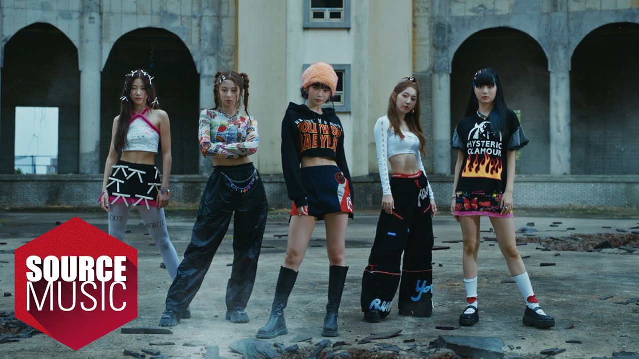 LE SSERAFIM (르세라핌) 'ANTIFRAGILE' OFFICIAL M/V - YouTube