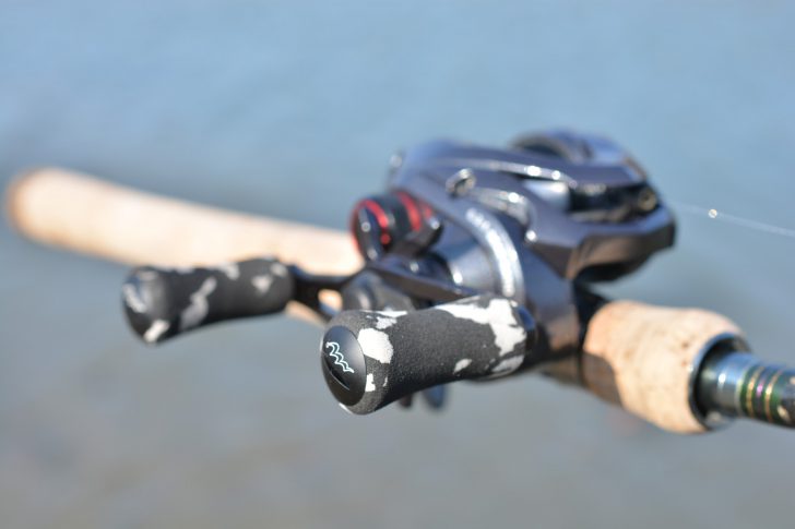 mibro 3Cハンドルノブ。新色ダークカモフラージュが落ち着いててイイ