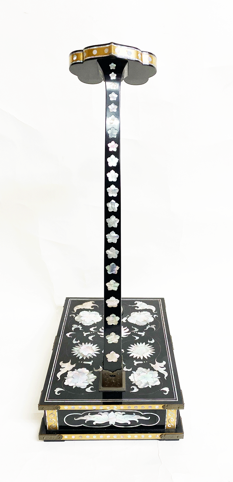 黒漆塗螺鈿散太刀掛Black Lacquer Raden Tachi Stand | 日本刀買取