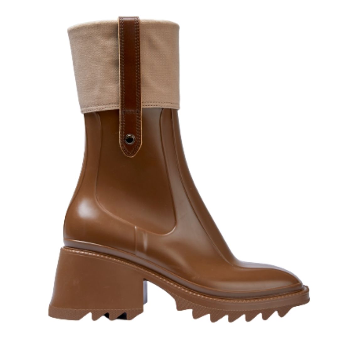 スタイリスト＆ライターも愛用「クロエ」のレインブーツ新デザインも