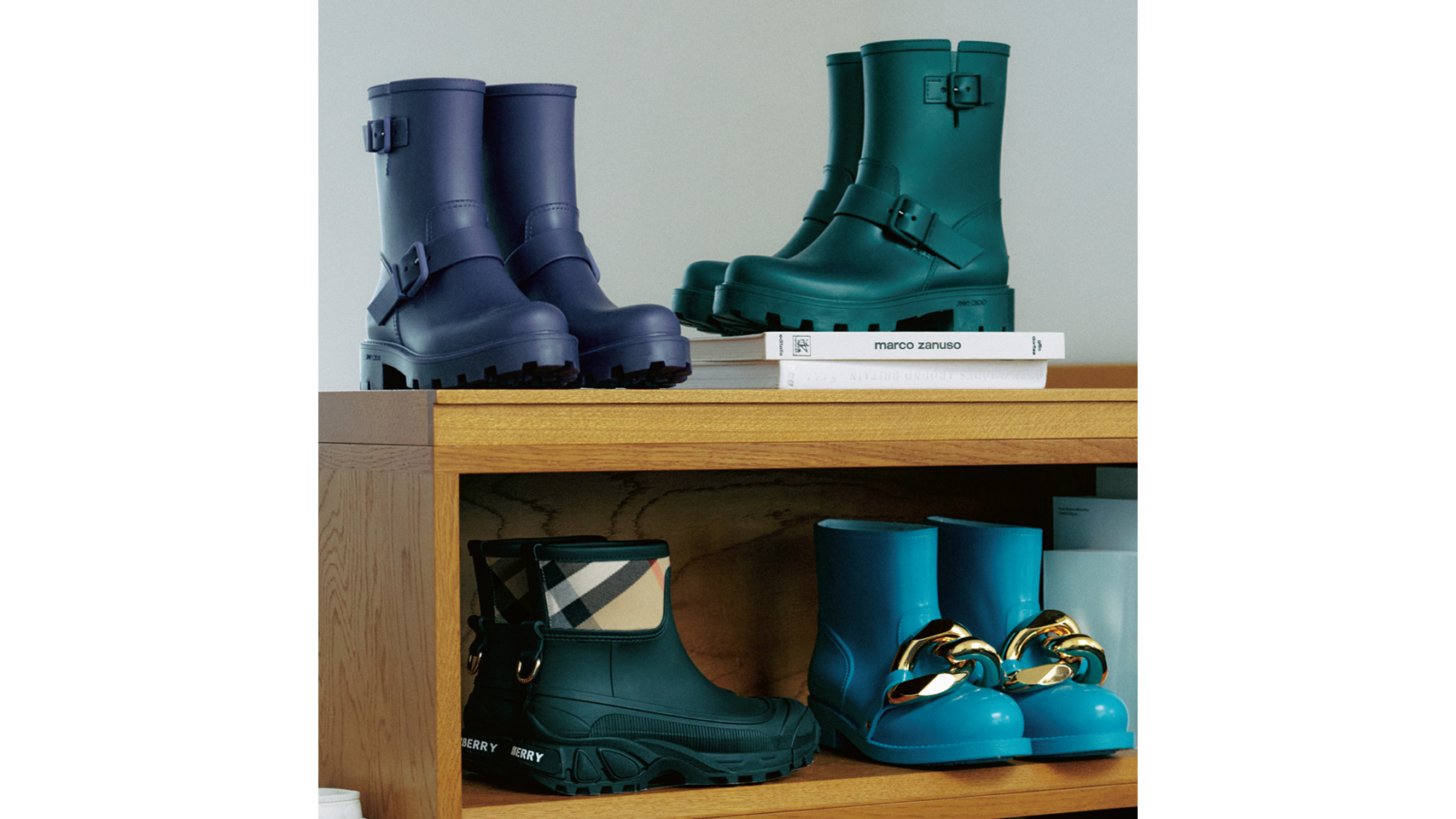 ヴィトン､フェラガモetc.】雨が待ち遠しくなる！ハイブランドのレイン