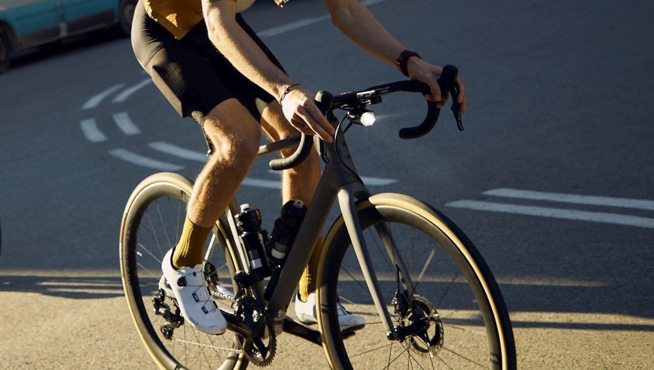 キャノンデール 新型「Synapse」発売 ― レーダーが後続車両の状況を