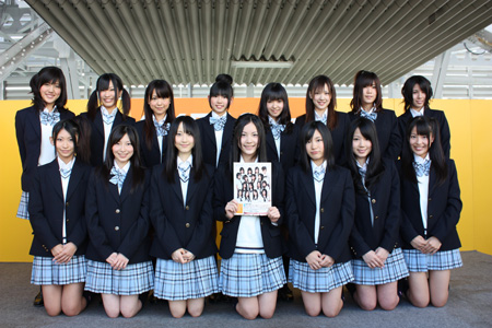 SKE48、東京に続いて名古屋でも写真集をPR。チームSが全員集結