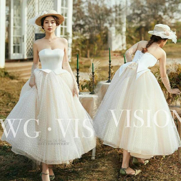 送料無料】ビスチェタイプ Aラインドレス 編み上げ（オフホワイト