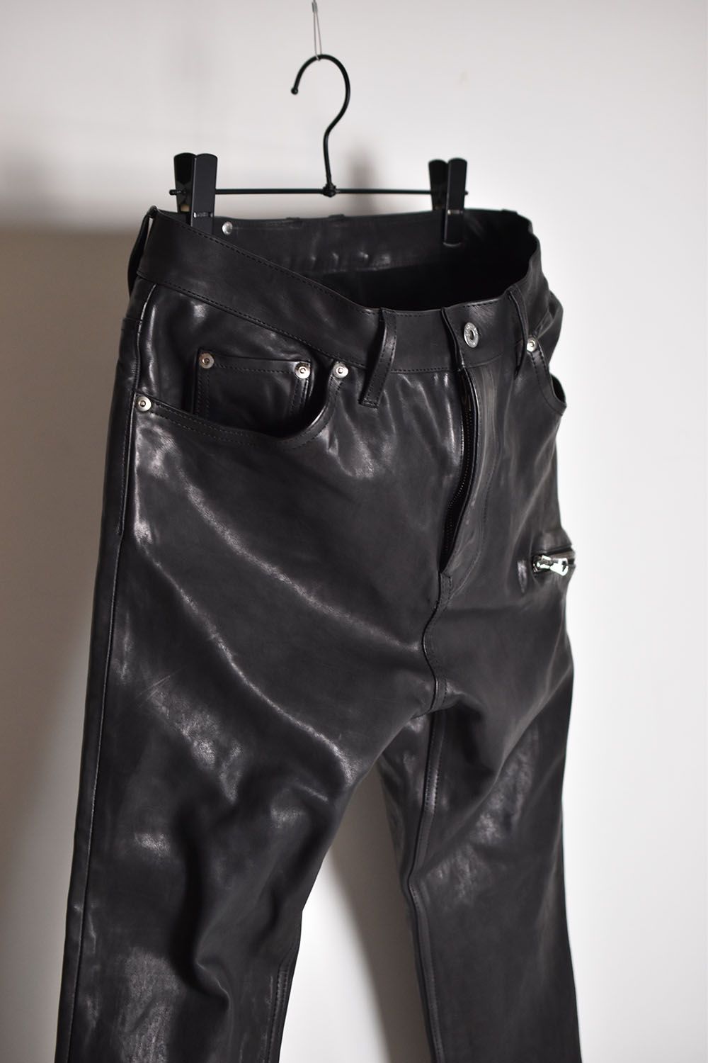 ISAMU KATAYAMA BACKLASH - MARYAM Kip Garment Dye Leather Pants