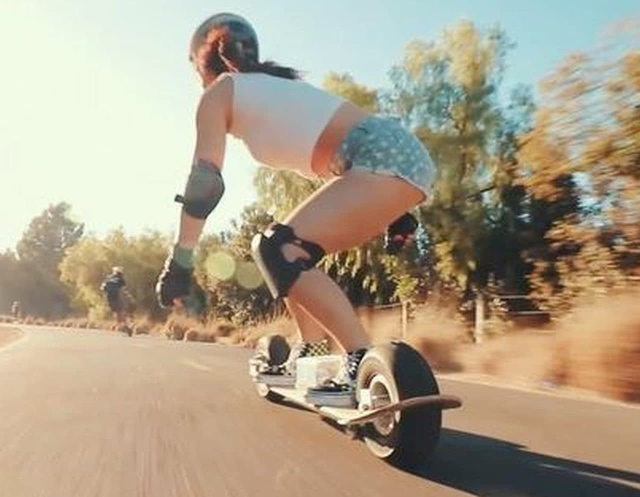 最高速度を時速48キロにした理由って？－電動スケートボード