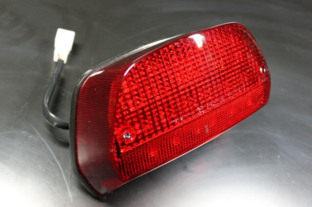 ゼファー400χ LEDテールランプ（レッド）