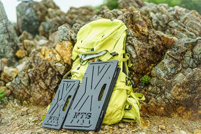 秒”で組み立て完了！ビヨ〜ンと脚が展開するテーブルが「ネイチャー