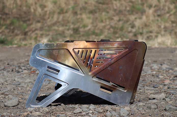 焚き火台コンテストで1位獲得！オーテックキャンプの「コックピット