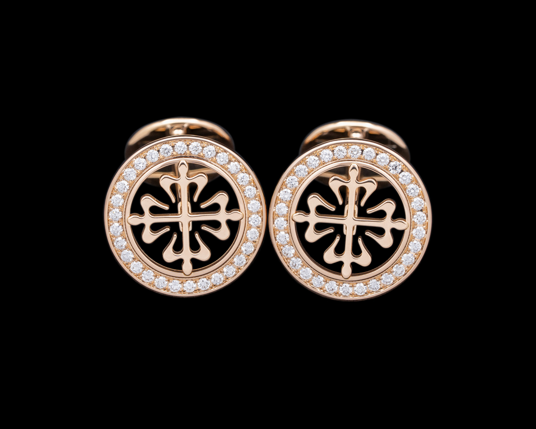57088) Patek Philippe Calatrava Cross Cufflinks Diamond Outer Ring