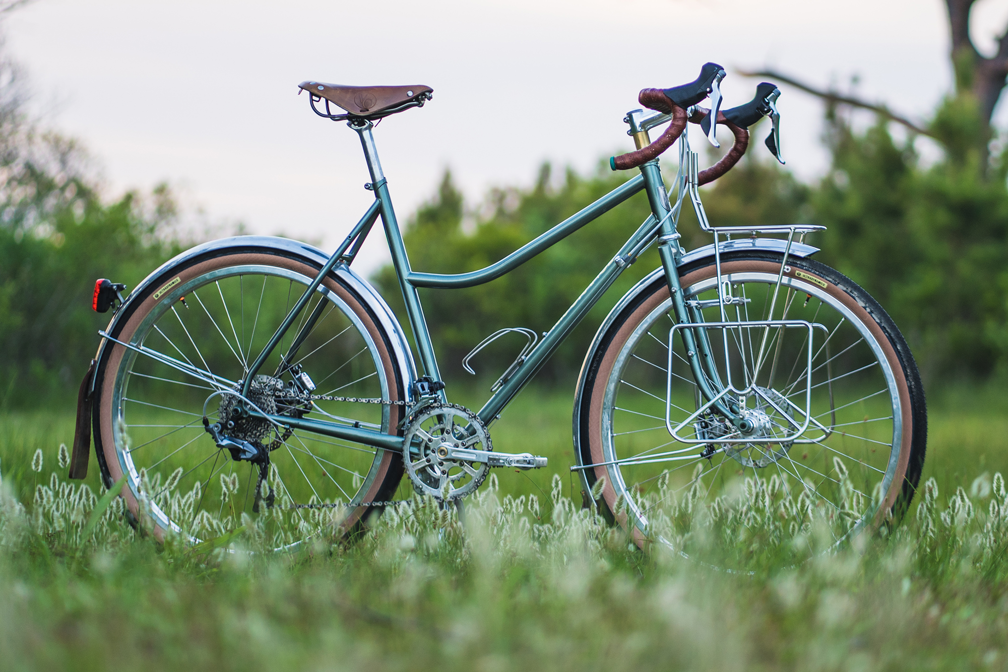 Velo Orange: Polyvalent – Low Kicker | The Radavist | A group of