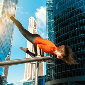 モデル野沢和香さんが提案！「新たな可能性を引き出す3ポーズ」【わか