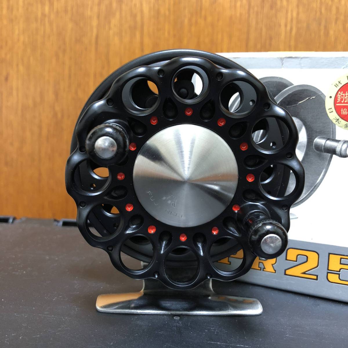 フジリール FPR25 改穴開け加工9穴シングル ヘチリール タイコリール