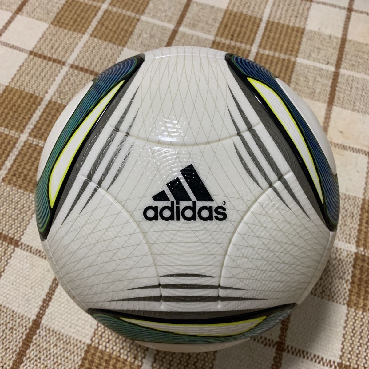 空気漏れ有：adidas JABULANI サッカーボール サイズ5 JABULANI
