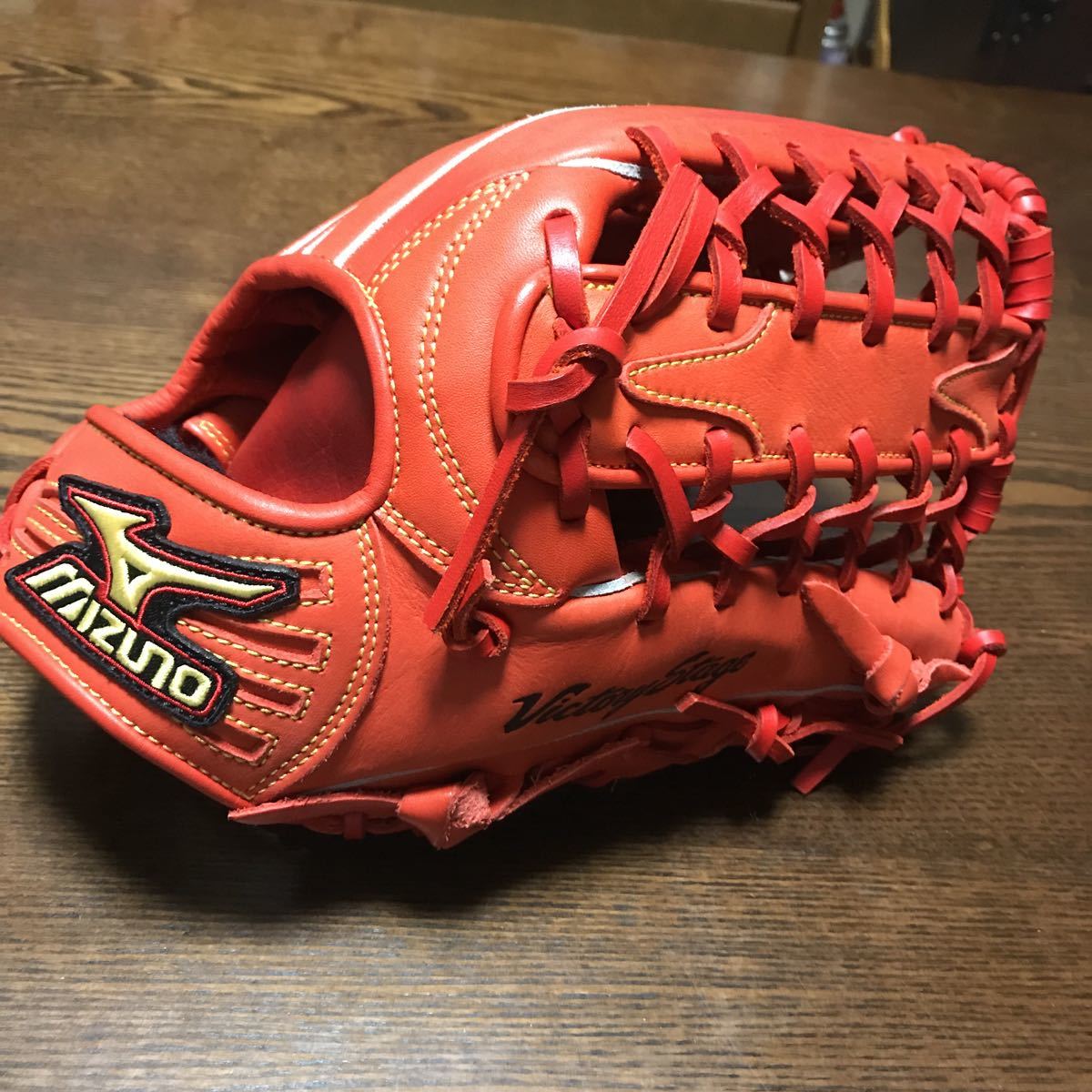 Mizuno ビクステ 外野手用（高橋由伸モデル）軟式 Mizuno ビクステ 外