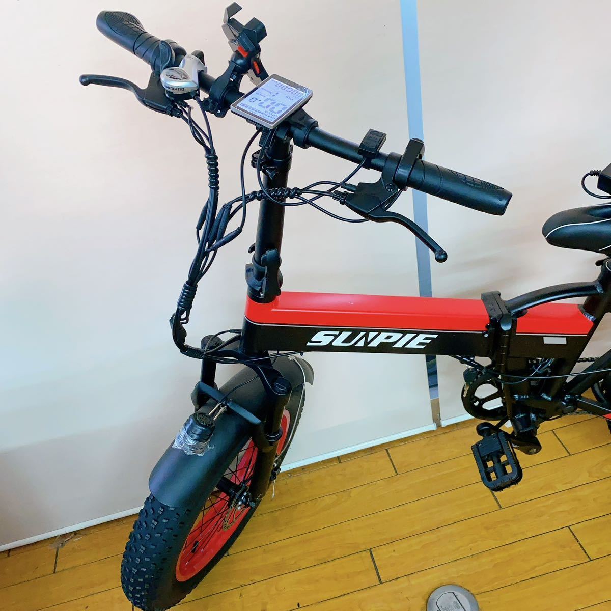 SUNPIE 電動アシスト自転車 折りたたみ式 電動自転車 走行少ない 黒/赤